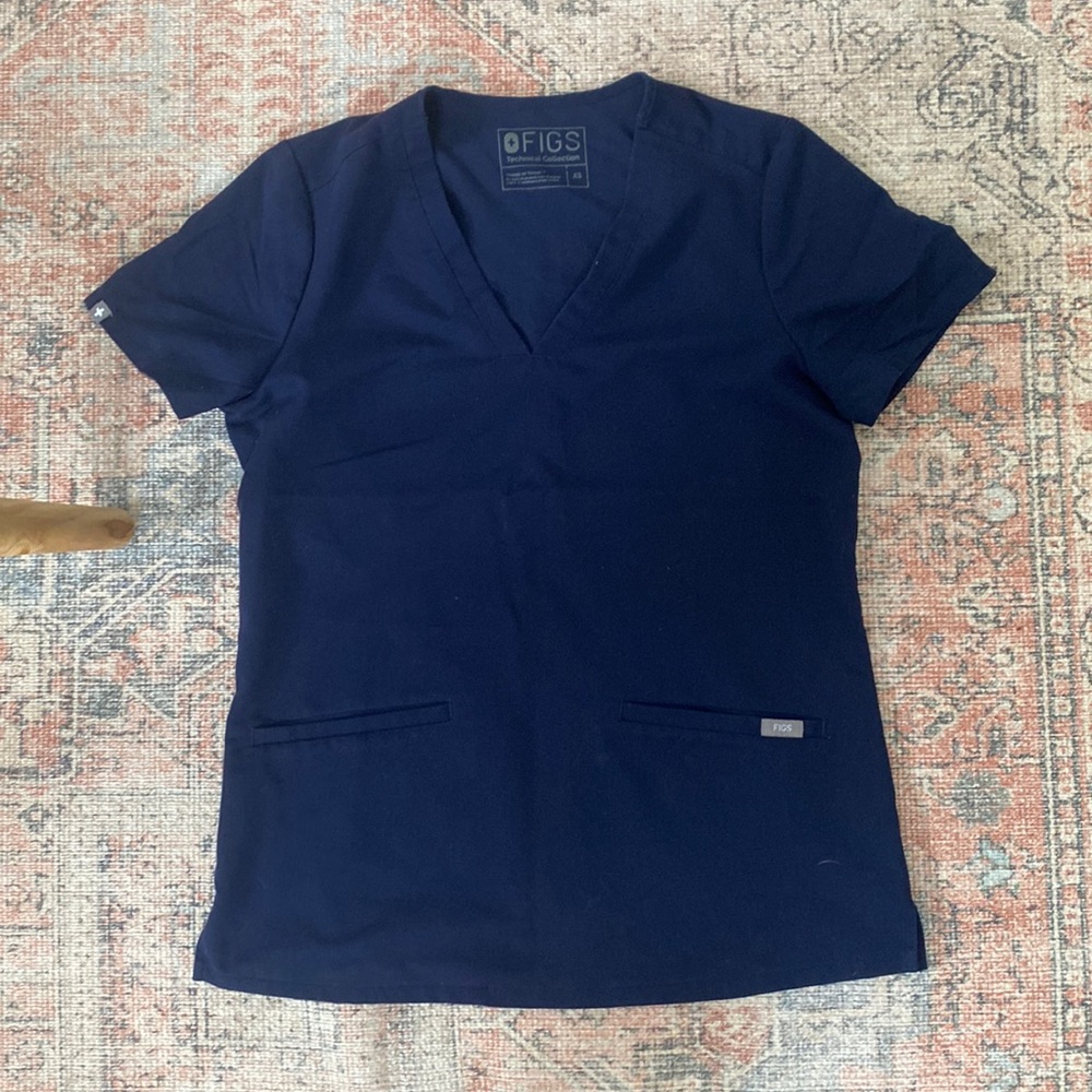 Women’s Figs Casma Three-Pocket Scrub Top